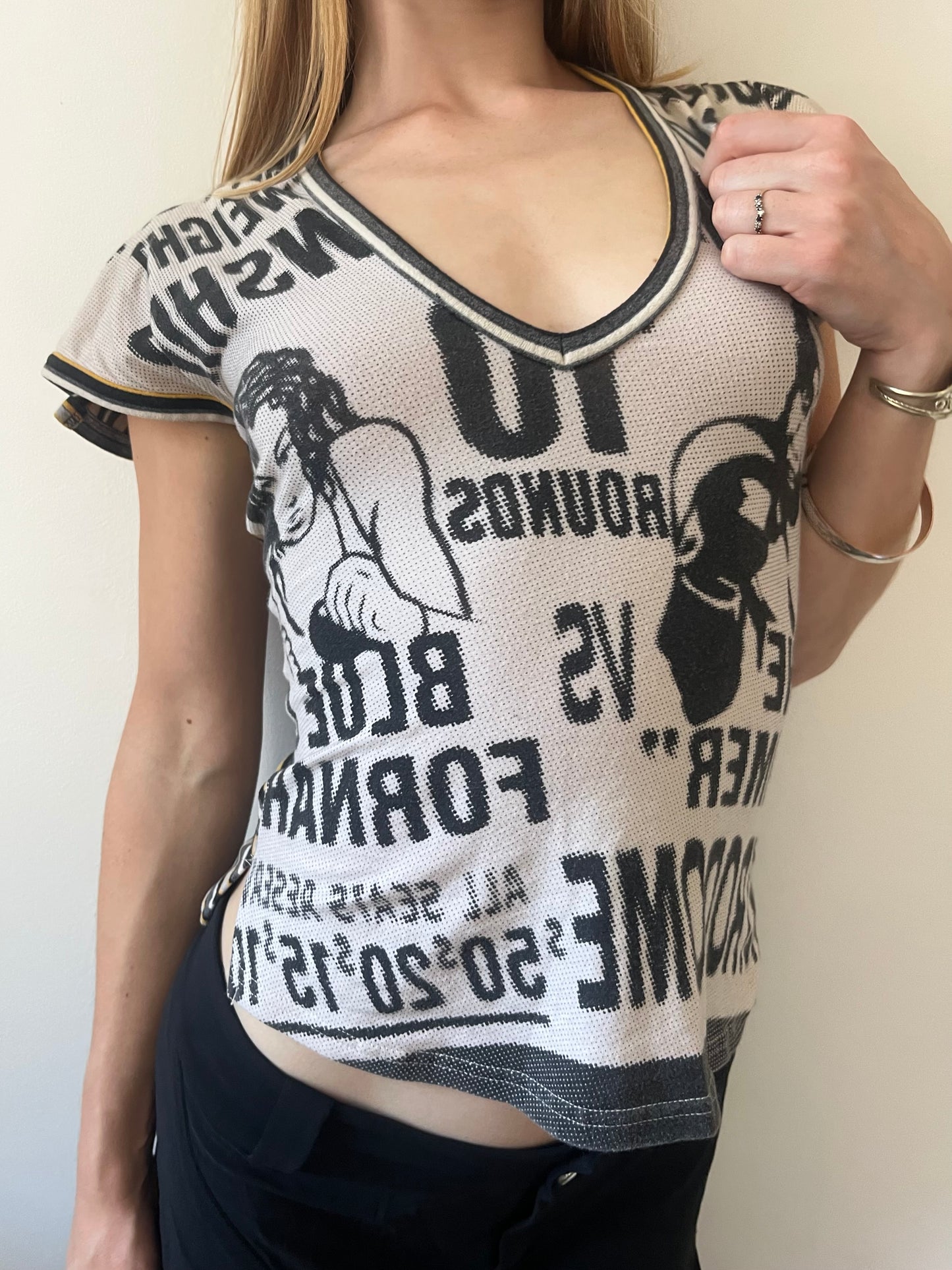 Fornarina y2k graphic stripy v neck tshirt
