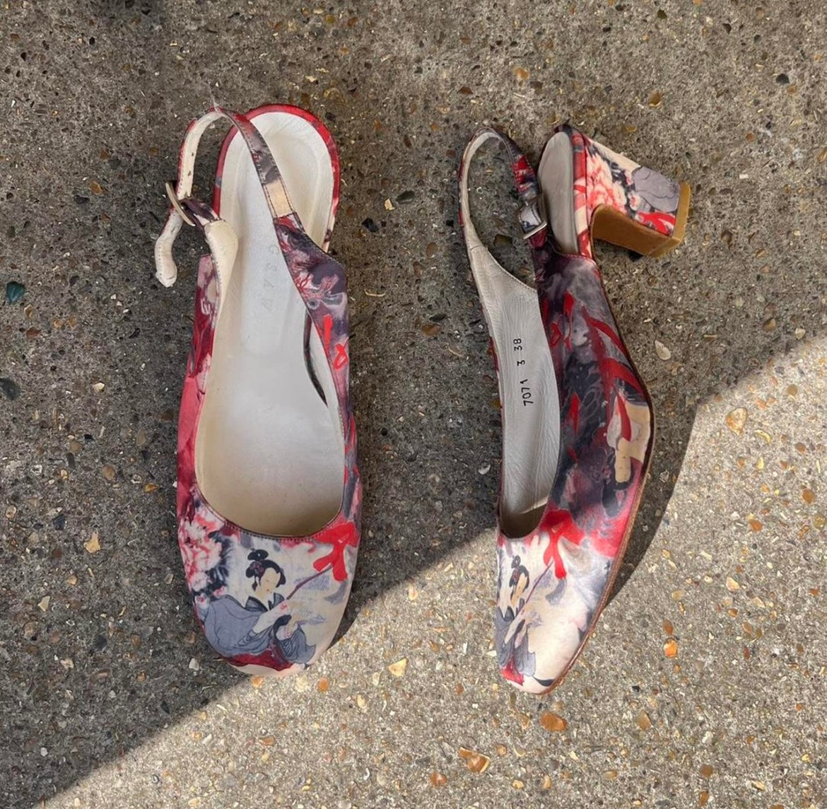 Vintage silk print heels size UK 5